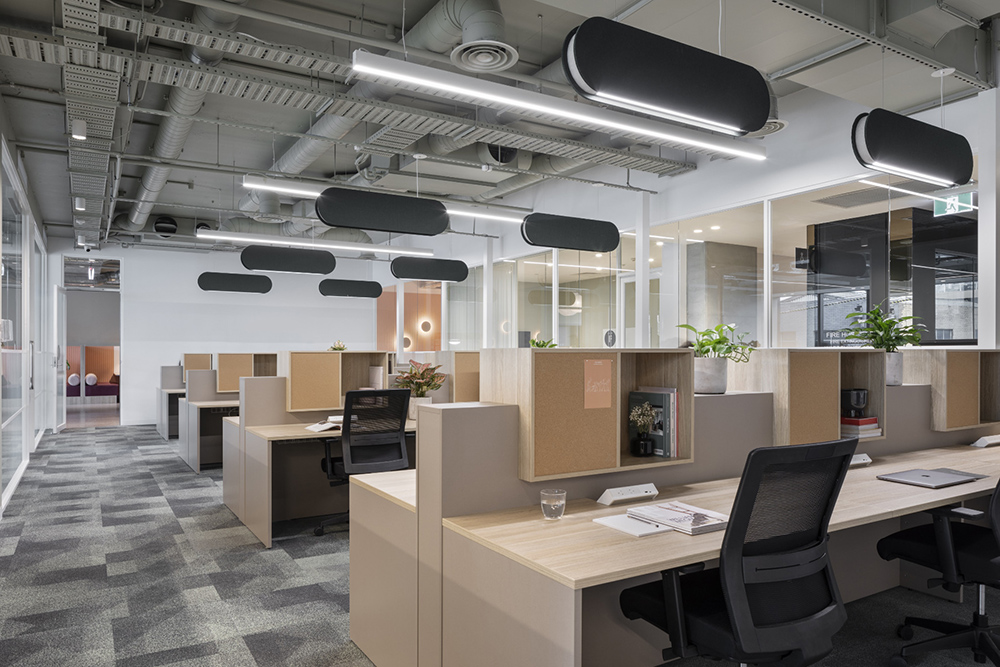 湖南卓正裝飾談行業(yè)不同，辦公室風格裝修也不同